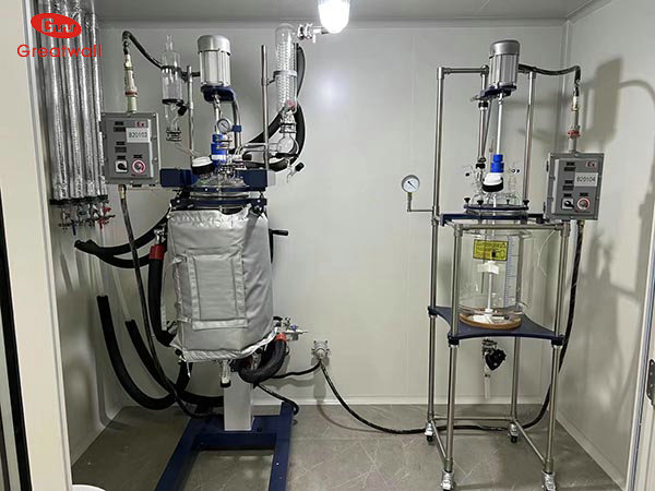 單層玻璃反應釜是怎么加熱的？